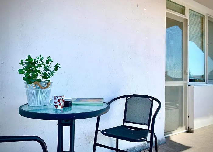 ゲストハウス тедис хоум *