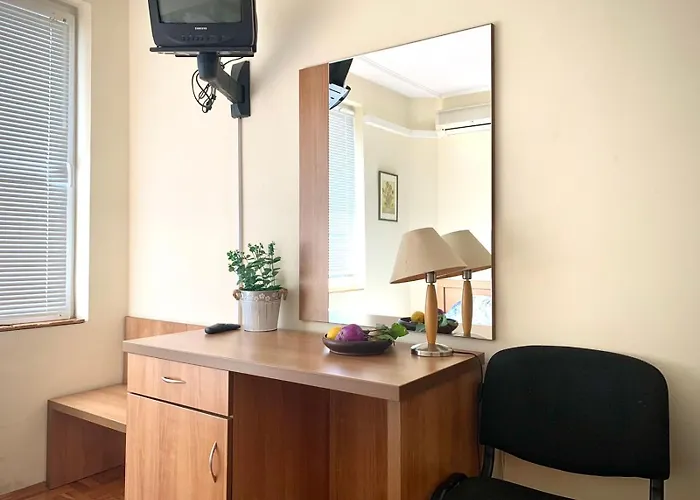 тедис хоум ゲストハウス