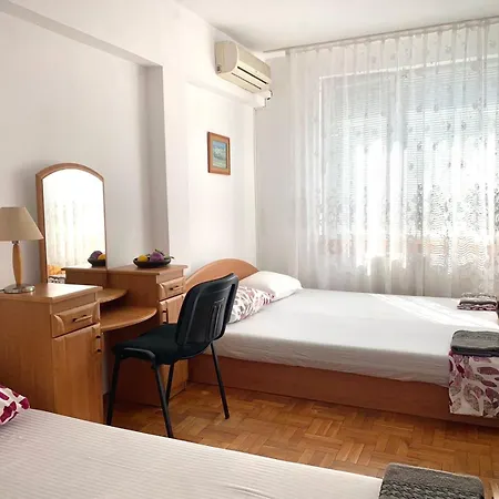 Тедис Хоум 招待所