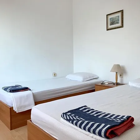 招待所 Тедис Хоум